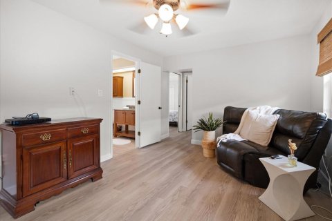 House in Clearwater, Florida 5 bedrooms, 264.96 sq.m. № 1812545 - photo 21