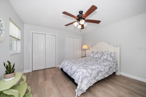 House in Clearwater, Florida 5 bedrooms, 264.96 sq.m. № 1812545 - photo 23