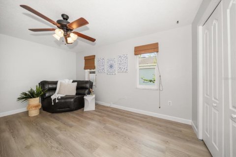 House in Clearwater, Florida 5 bedrooms, 264.96 sq.m. № 1812545 - photo 22