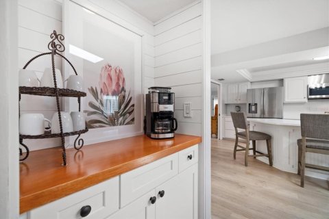 House in Clearwater, Florida 5 bedrooms, 264.96 sq.m. № 1812545 - photo 11