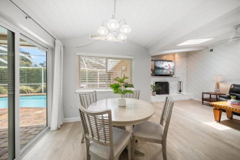 House in Clearwater, Florida 5 bedrooms, 264.96 sq.m. № 1812545 - photo 8