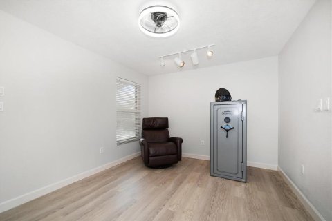 House in Clearwater, Florida 5 bedrooms, 264.96 sq.m. № 1812545 - photo 29