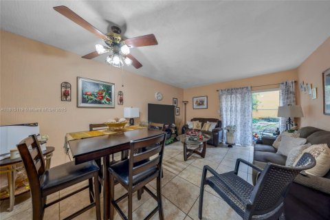 Commercial property in Miami, Florida № 1766744 - photo 6