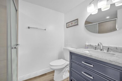 Copropriété à vendre à Fort Lauderdale, Floride: 2 chambres, 111.3 m2 № 2370229 - photo 19