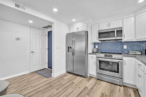 Copropriété à vendre à Fort Lauderdale, Floride: 2 chambres, 111.3 m2 № 2370229 - photo 11
