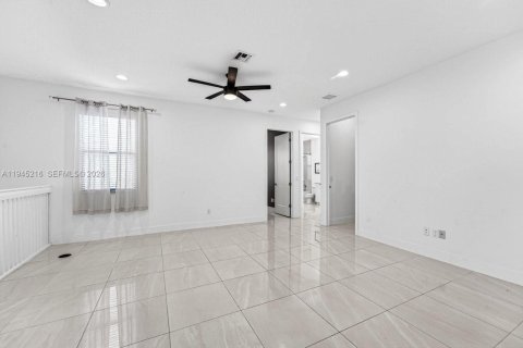 House in Westlake, Florida 5 bedrooms, 233.37 sq.m. № 2007681 - photo 23