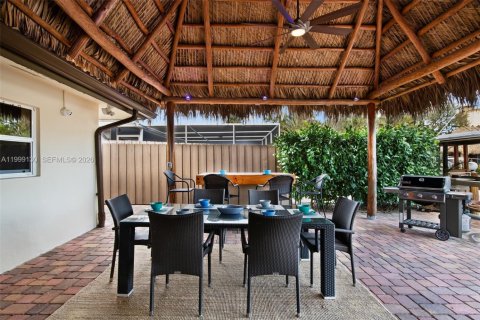 Villa ou maison à vendre à Pompano Beach, Floride: 3 chambres, 176.89 m2 № 2066111 - photo 13