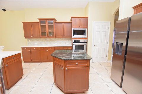 Villa ou maison à louer à Lakeland, Floride: 5 chambres, 252.69 m2 № 1879277 - photo 6