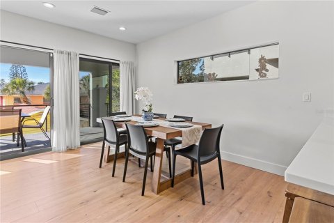 Adosado en venta en Indian Rocks Beach, Florida, 4 dormitorios, 204.38 m2 № 1527173 - foto 23
