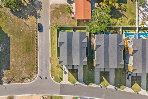 Adosado en venta en Indian Rocks Beach, Florida, 4 dormitorios, 204.38 m2 № 1527173 - foto 9