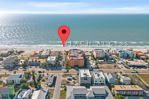 Adosado en venta en Indian Rocks Beach, Florida, 4 dormitorios, 204.38 m2 № 1527173 - foto 7