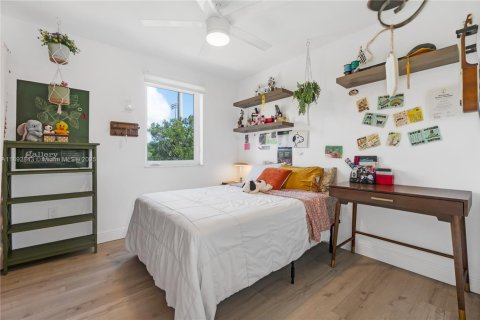 Touwnhouse à vendre à Miami, Floride: 3 chambres, 141.95 m2 № 1945073 - photo 24
