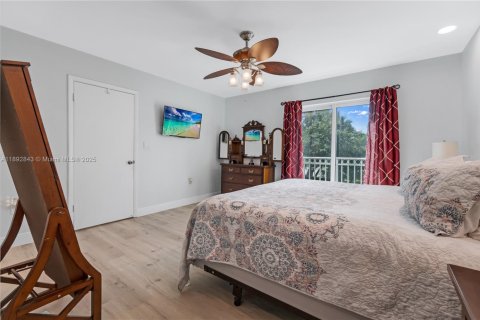 Touwnhouse à vendre à Miami, Floride: 3 chambres, 141.95 m2 № 1945073 - photo 17