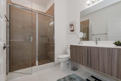Снять в аренду кондоминиум в Дорал, Флорида 2 спальни, 89.56м2, № 2150414 - фото 17