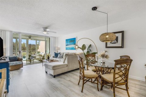 Condo in Bradenton, Florida, 1 bedroom  № 2431054 - photo 26