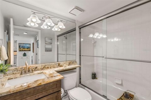 Condo in Bradenton, Florida, 1 bedroom  № 2431054 - photo 18