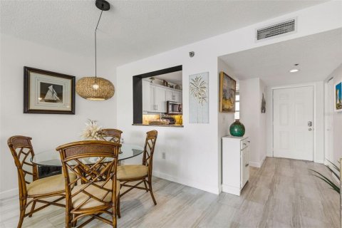 Condo in Bradenton, Florida, 1 bedroom  № 2431054 - photo 27
