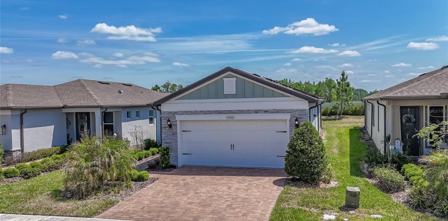 Casa en Land O' Lakes, Florida 2 dormitorios, 137.03 m2 № 2386466
