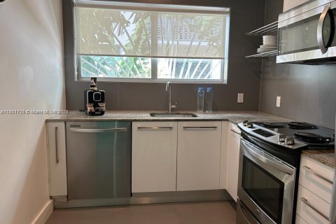 Copropriété à vendre à Miami Beach, Floride: 2 chambres, 75.16 m2 № 1943731 - photo 7