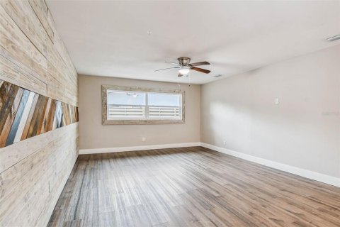 Villa ou maison à vendre à Clearwater, Floride: 4 chambres, 179.21 m2 № 1870493 - photo 18