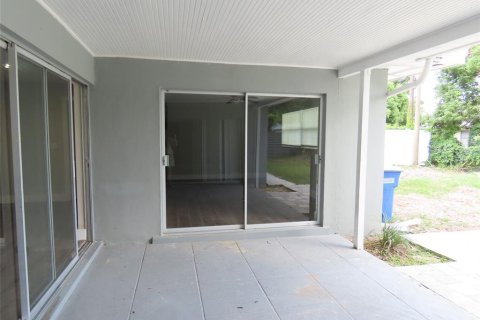 Casa en venta en Clearwater, Florida, 4 dormitorios, 179.21 m2 № 1870493 - foto 14