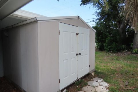 Casa en venta en Clearwater, Florida, 4 dormitorios, 179.21 m2 № 1870493 - foto 15
