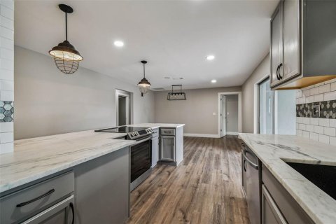 Casa en venta en Clearwater, Florida, 4 dormitorios, 179.21 m2 № 1870493 - foto 23