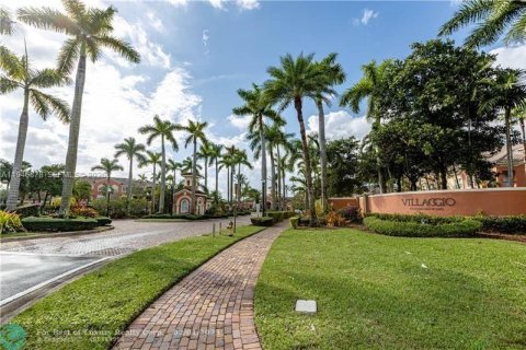 Кондоминиум с 2 спальнями в Мирамар, Флорида № 2003471