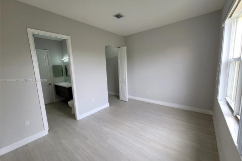 Снять в аренду кондоминиум в Мирамар, Флорида 2 спальни, 103.86м2, № 2003471 - фото 13