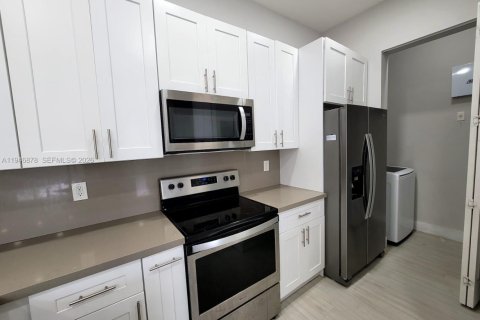 Снять в аренду кондоминиум в Мирамар, Флорида 2 спальни, 103.86м2, № 2003471 - фото 5