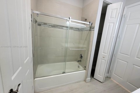 Снять в аренду кондоминиум в Мирамар, Флорида 2 спальни, 103.86м2, № 2003471 - фото 11