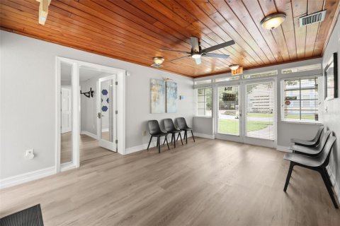Commercial property in Kissimmee, Florida 175.31 sq.m. № 2259510 - photo 6