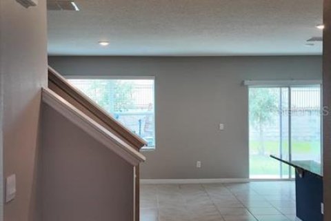 House in Zellwood, Florida 5 bedrooms, 243.96 sq.m. № 2277414 - photo 4