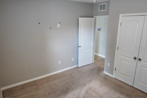 House in Zellwood, Florida 5 bedrooms, 243.96 sq.m. № 2277414 - photo 13