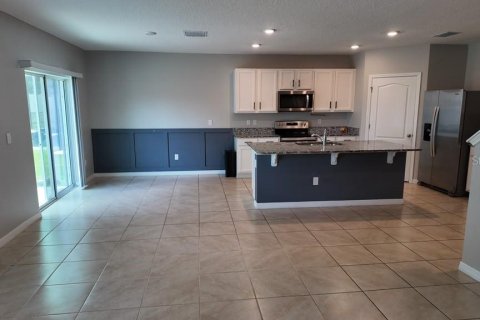 House in Zellwood, Florida 5 bedrooms, 243.96 sq.m. № 2277414 - photo 8