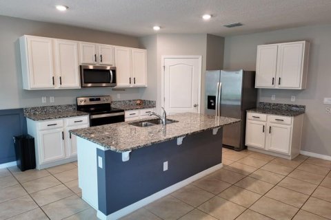 House in Zellwood, Florida 5 bedrooms, 243.96 sq.m. № 2277414 - photo 7