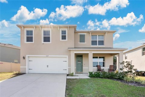 House in Zellwood, Florida 5 bedrooms, 243.96 sq.m. № 2277414