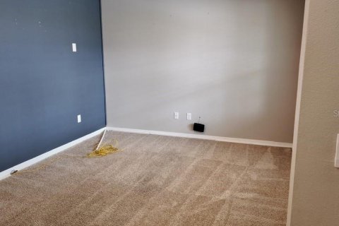 House in Zellwood, Florida 5 bedrooms, 243.96 sq.m. № 2277414 - photo 3