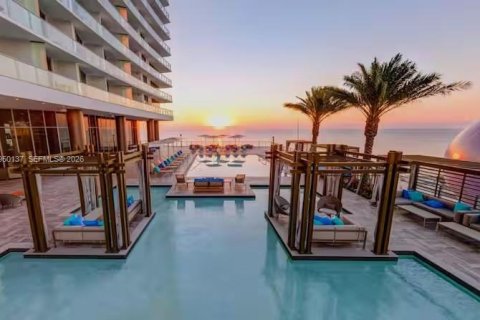 Купить кондоминиум в Холливуд, Флорида 2 спальни, 106.37м2, № 2089247 - фото 15