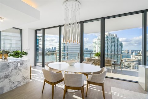Condo in Miami Beach, Florida, 3 bedrooms  № 1848824 - photo 5