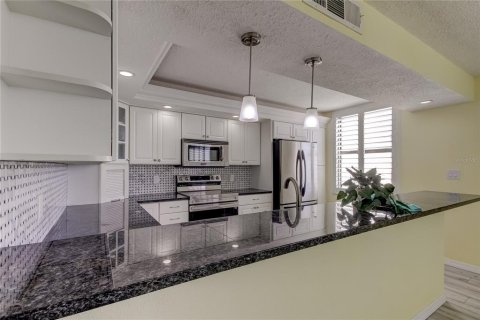 Condo in Clearwater, Florida, 2 bedrooms  № 1527103 - photo 11