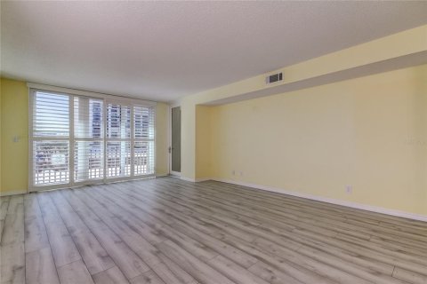 Condo in Clearwater, Florida, 2 bedrooms  № 1527103 - photo 17