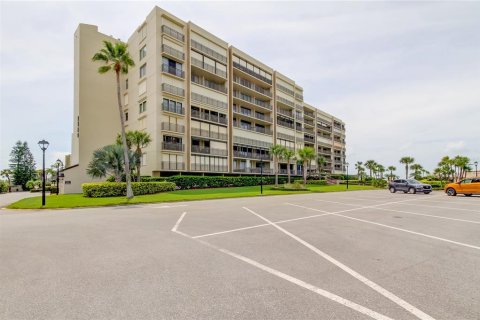 Condo in Clearwater, Florida, 2 bedrooms  № 1527103 - photo 7