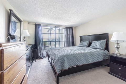Condominio en venta en Clearwater, Florida, 2 dormitorios, 132.39 m2 № 1793758 - foto 8