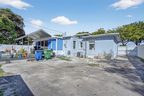 Casa en venta en Opa-locka, Florida, 4 dormitorios, 95.88 m2 № 2008998 - foto 27