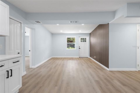 Villa ou maison à vendre à Tampa, Floride: 4 chambres, 171.13 m2 № 2414976 - photo 27