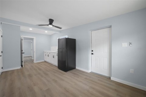 Villa ou maison à vendre à Tampa, Floride: 4 chambres, 171.13 m2 № 2414976 - photo 10