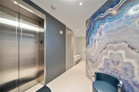 Condo in Bal Harbour, Florida, 3 bedrooms  № 2076793 - photo 28