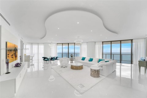 Condo in Bal Harbour, Florida, 3 bedrooms  № 2076793