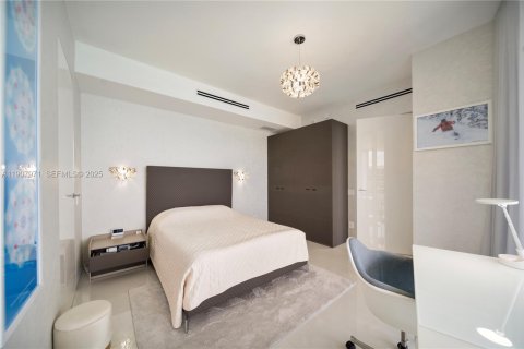 Condo in Bal Harbour, Florida, 3 bedrooms  № 2076793 - photo 19